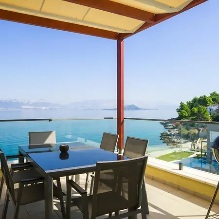 Вилла Acadia Beach Villas Слатине