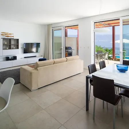 Вилла Acadia Beach Villas