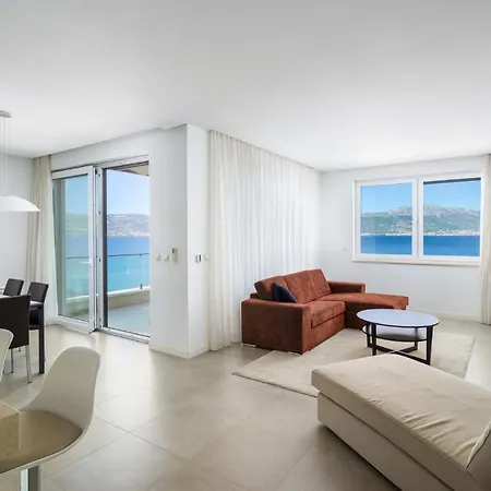 Acadia Beach Villas * Слатине