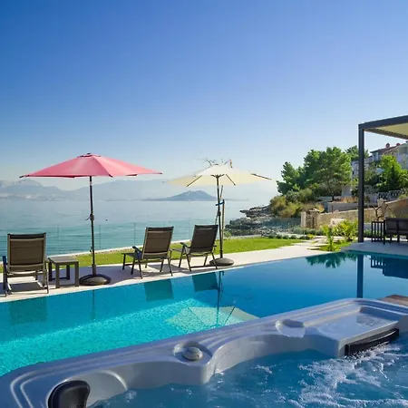 Acadia Beach Villas Вилла Слатине