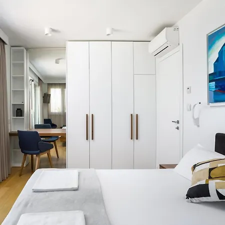 Acadia Beach Villas * Слатине
