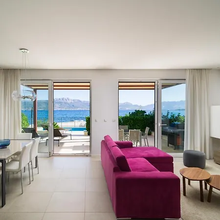 Villa Beach