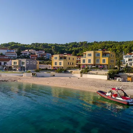Villa Beach *
